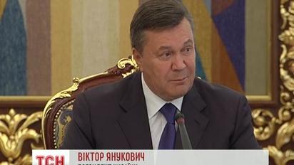 Янукович заборонив Азарову і частині уряду іти у відпустку