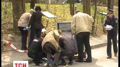 У Києві у сміттєвому баку знайшли немовля