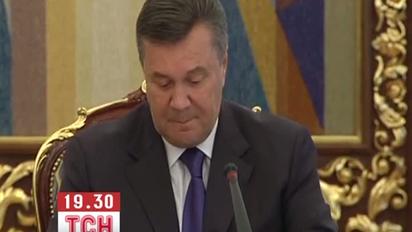 Янукович продовжить видачу "вітіних тисяч"