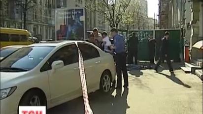 У столичній клініці, біля якої вчора помер чоловік, покарають працівників за зволікання