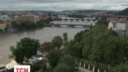 Потоп у Німеччині: вода вже підбирається до Дрездена