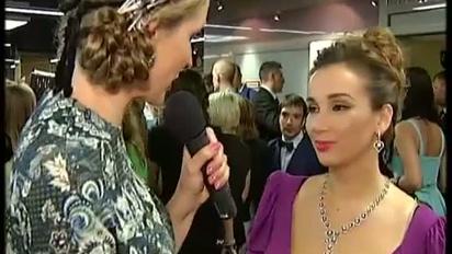 Чоловік Анфіси Чехової задивляється на "жінок-качків"