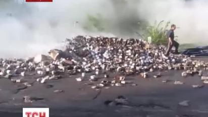 На Сумщині згоріла вантажівка наповнена туалетним папером