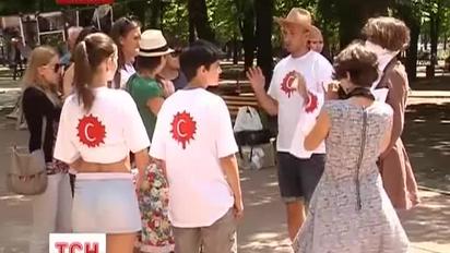 Проти гепатиту "С" виступили художники в Луганську