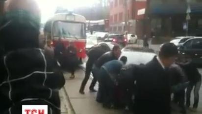 За паркування на трамвайній колії притягуватимуть до суду