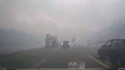 Водії зняли на відео наслідки вибухів під Самарою