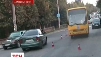 В Сімферополі під колесами маршрутки загинув 12-річний хлопчик