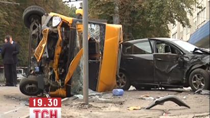 З’явилось відео з місця масштабної ДТП в Сумах