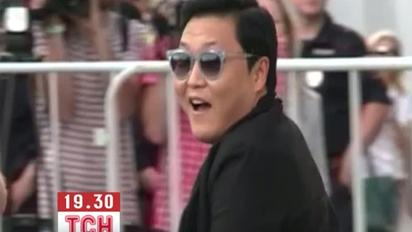 PSY прилетів до Москви і пообіцяв відвідати Україну