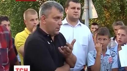 На Прикарпатті селяни затримали п’яного ДАЇшника за кермом