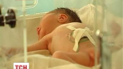 В Алчевську знайшли жінку, яка залишила немовля у парку