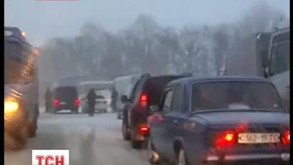 Вже третю п'ятницю у Львові починаються потужні снігопади