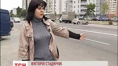 У Києві "Лексус" збив дівчину і зник з місця злочину