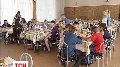 Більше половини дитячих таборів вже готові до роботи