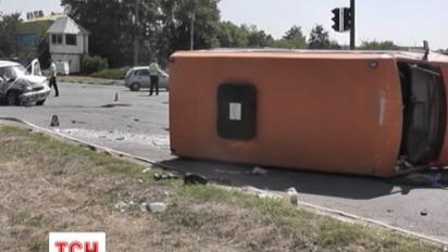 У Кіровограді перекинулась маршрутка