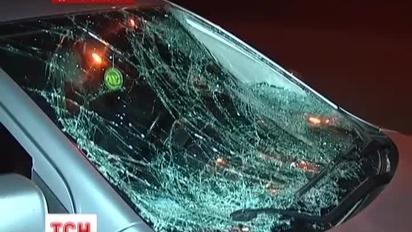 П'яній водій збив двох людей на зупинці у Дніпропетровську