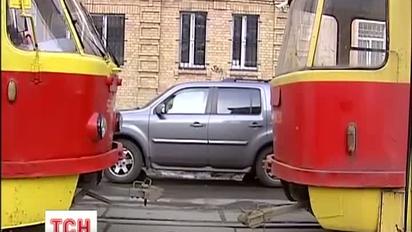 У Києві на Подолі аварія зупинила рух