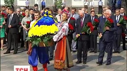 Сьогодні українці відзначають день Конституції