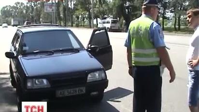 Водії використовують олію та лак для волосся проти ДАЇ