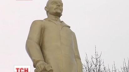 В Охтирці встановили нового Леніна