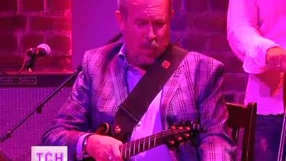 Заспаний і втомлений - таким київська публіка побачила Андрія Макаревича