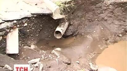 Кияни залишилися без гарячої води