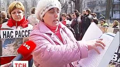 Кияни змушені жити у будинках з грибком та гнилими трубами