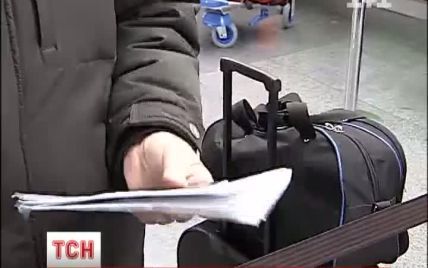 У столичних аеропортах люди чекали на свої рейси по 2 доби