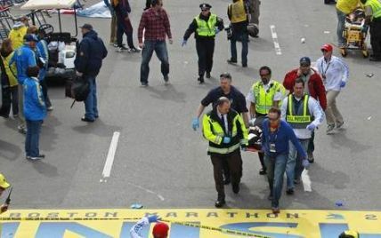 США шокували вибухи на марафоні у Бостоні: усі подробиці, фото, відео