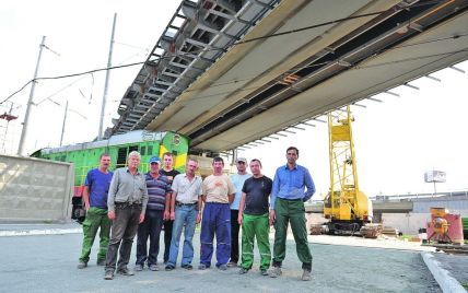 Невиплату 100 тис. грн будівельникам Видубицького мосту розслідує прокуратура