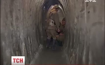 Вдень "радянські війська" на очах малечі захищали від "німців" Київ