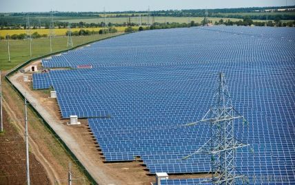 Компанія з Еміратів побудує в Україні сонячні електростанції за 2 мільярди доларів