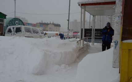 Київ за добу завалило 40 млн тонн снігу
