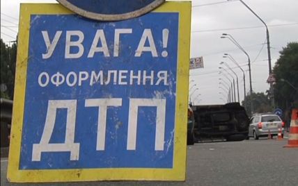 У Криму з міліцейського Hyundai почали знімати номери після ДТП з Renault - ЗМІ