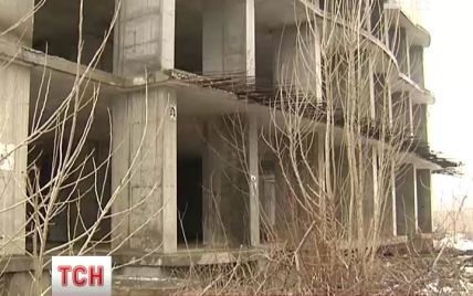 На Київщині через будівельну аферу 33 родини лишися без грошей і житла