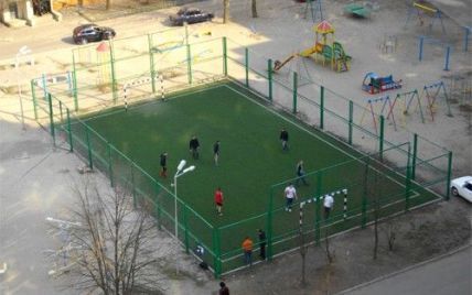 У Києві відновлюють спортивні майданчики