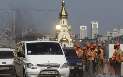 Соцвиплати "з'їли" гроші на будівництво розв'язки на Поштовій площі у Києві
