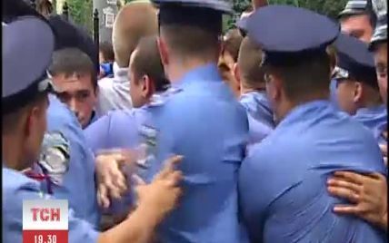 Київська міліція спростовує заворушення біля Святошинського райвідділку