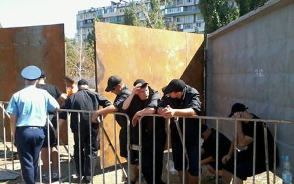 Захисники скверу на Серафимовича покладають надії на рішення міськради