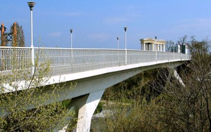В Одессе 16-летняя девушка прыгнула с моста