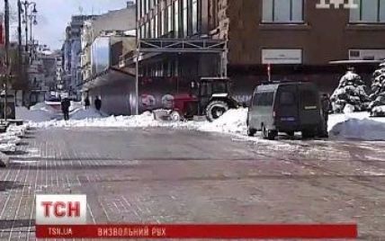 У Києві "до чорна" почистили лише ті дороги, якими їздять високі чиновники