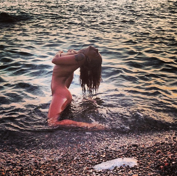 Бейне секс қыздармен арбау