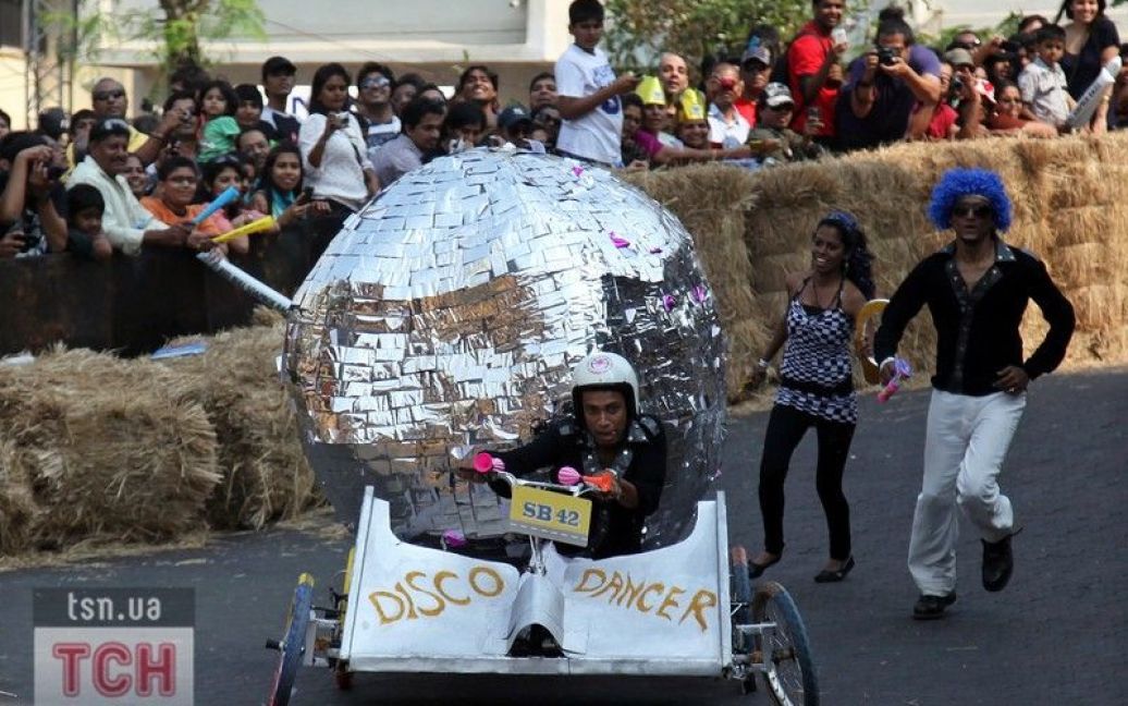 В Індії відбулись перегони Red Bull Soapbox Race / © Фото EPA/UPG