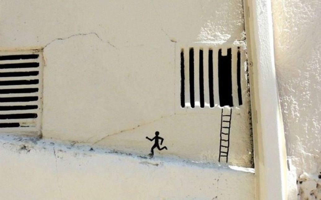 ... обламаний елемент решітки - проломом, завдяки якому зображений художником чоловічок втік із вигаданої в&#039;язниці. / © bigpicture.ru