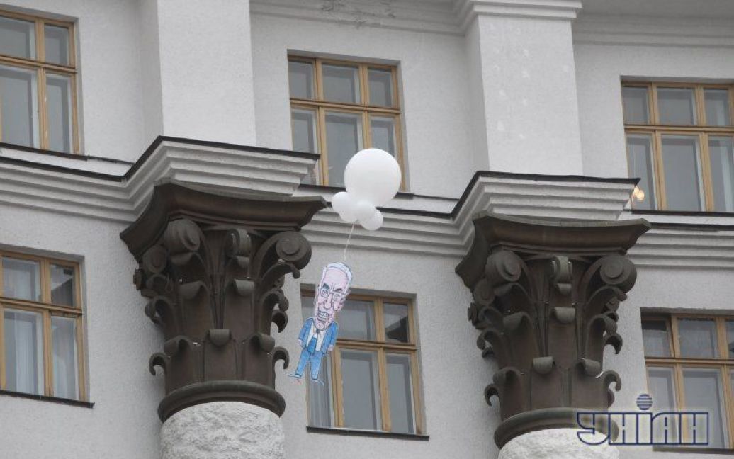 Під Кабміном пройшла акція Давай, до побачення! / © УНІАН