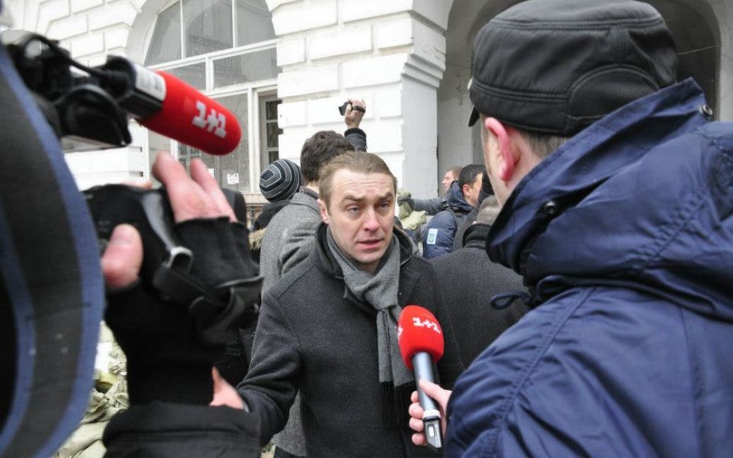 Біля Гостинного двору побилися депутати / © facebook.com/alex.zakletsky