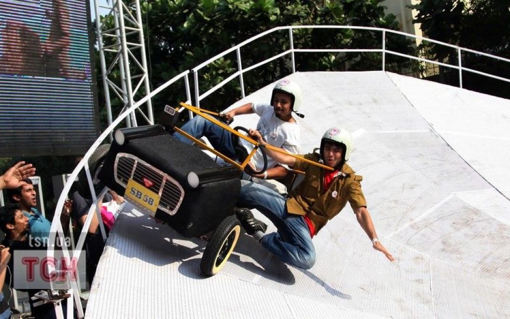 В Індії відбулись перегони Red Bull Soapbox Race / © Фото EPA/UPG