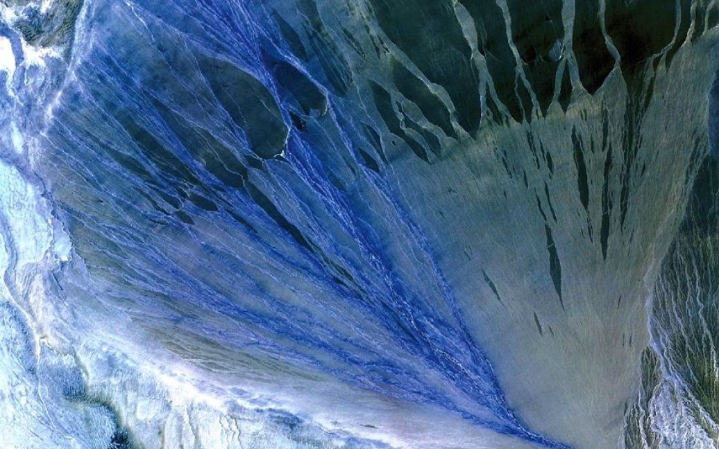 Кунь-Лунь, одна з найбільших гірських систем Азії. / © NASA