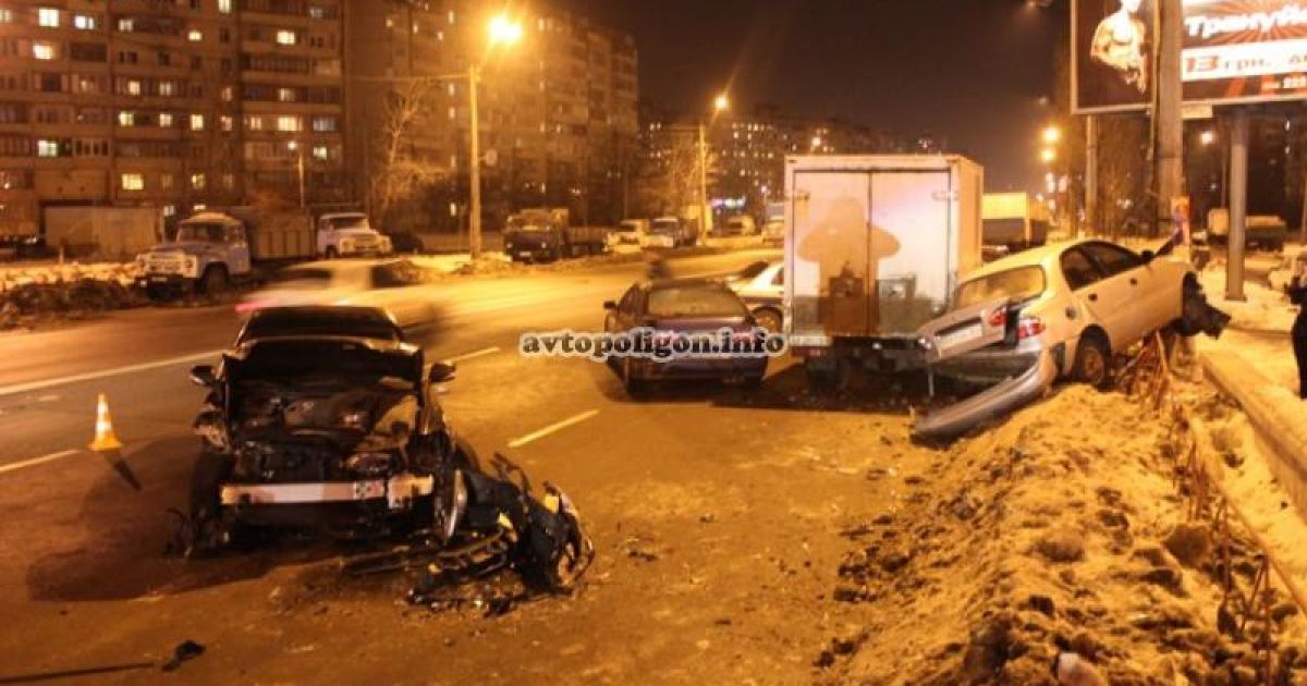 Водій покарав кривдника, наїхавши йому на ногу