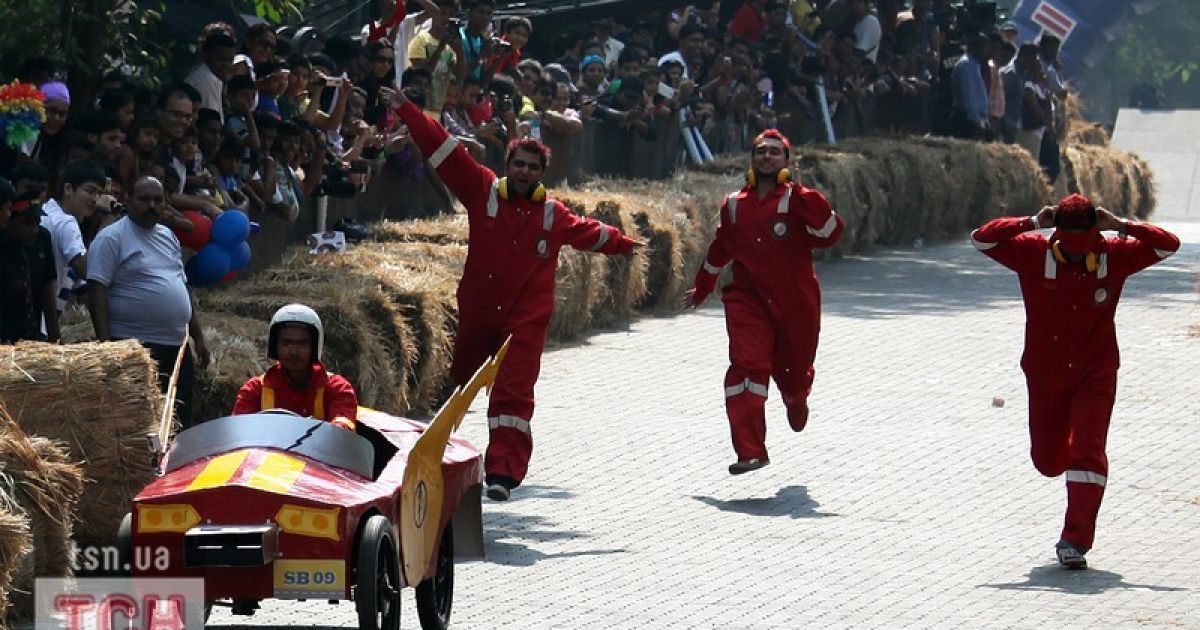 В Індії відбулись перегони Red Bull Soapbox Race / © Фото EPA/UPG